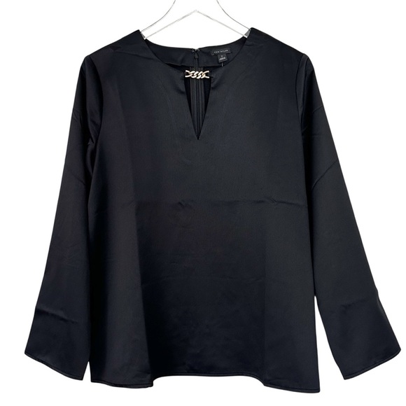 NWT Ann Taylor Black Satin Chain Neck Detail Top Size M - Picture 2 of 9